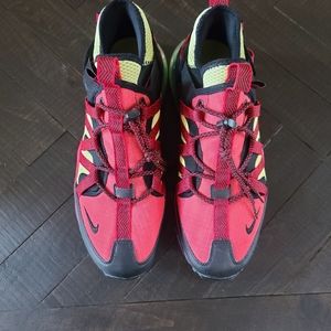 Nike Airmax 270 Bowfin Black & Red size 12